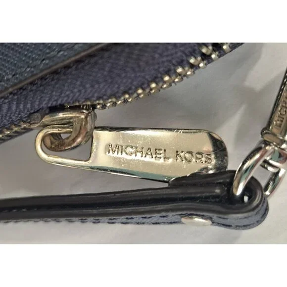 Michael Kors Women's Jet Set Saffiano Leather Blue Zip Closure Wristlet Wallet - Picture 3 of 7